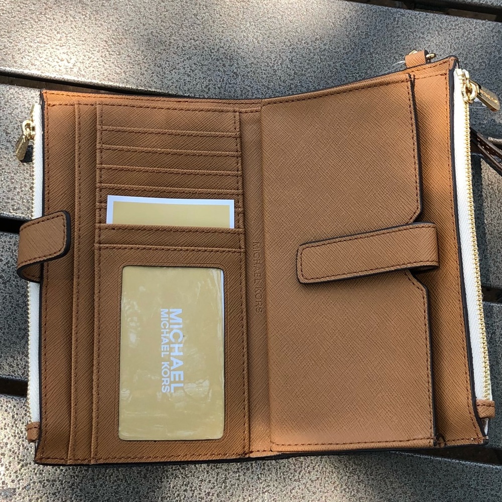 Michael Kors Jet Set Double Zip Phone Wristlet - Picture 7 of 8